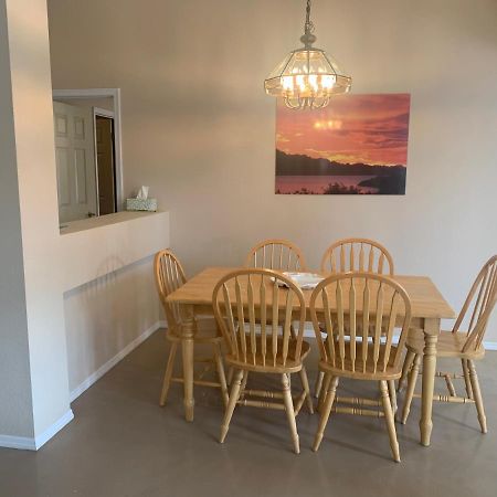 Desert Getaway - Centrally Located, Trail Access Steps Away! Lake Havasu City Eksteriør billede