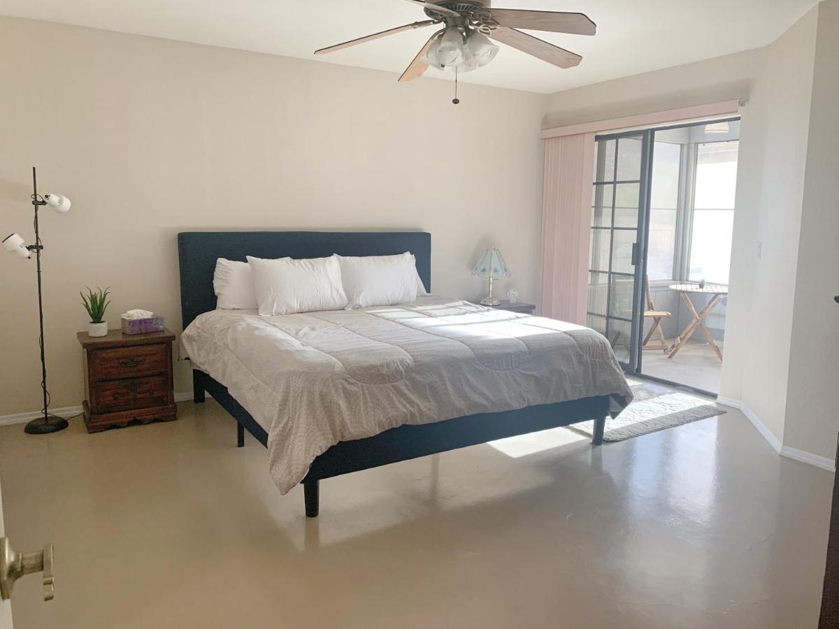 Desert Getaway - Centrally Located, Trail Access Steps Away! Lake Havasu City Eksteriør billede