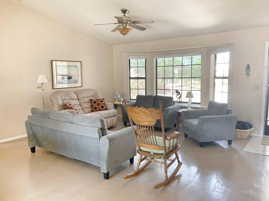 Desert Getaway - Centrally Located, Trail Access Steps Away! Lake Havasu City Eksteriør billede